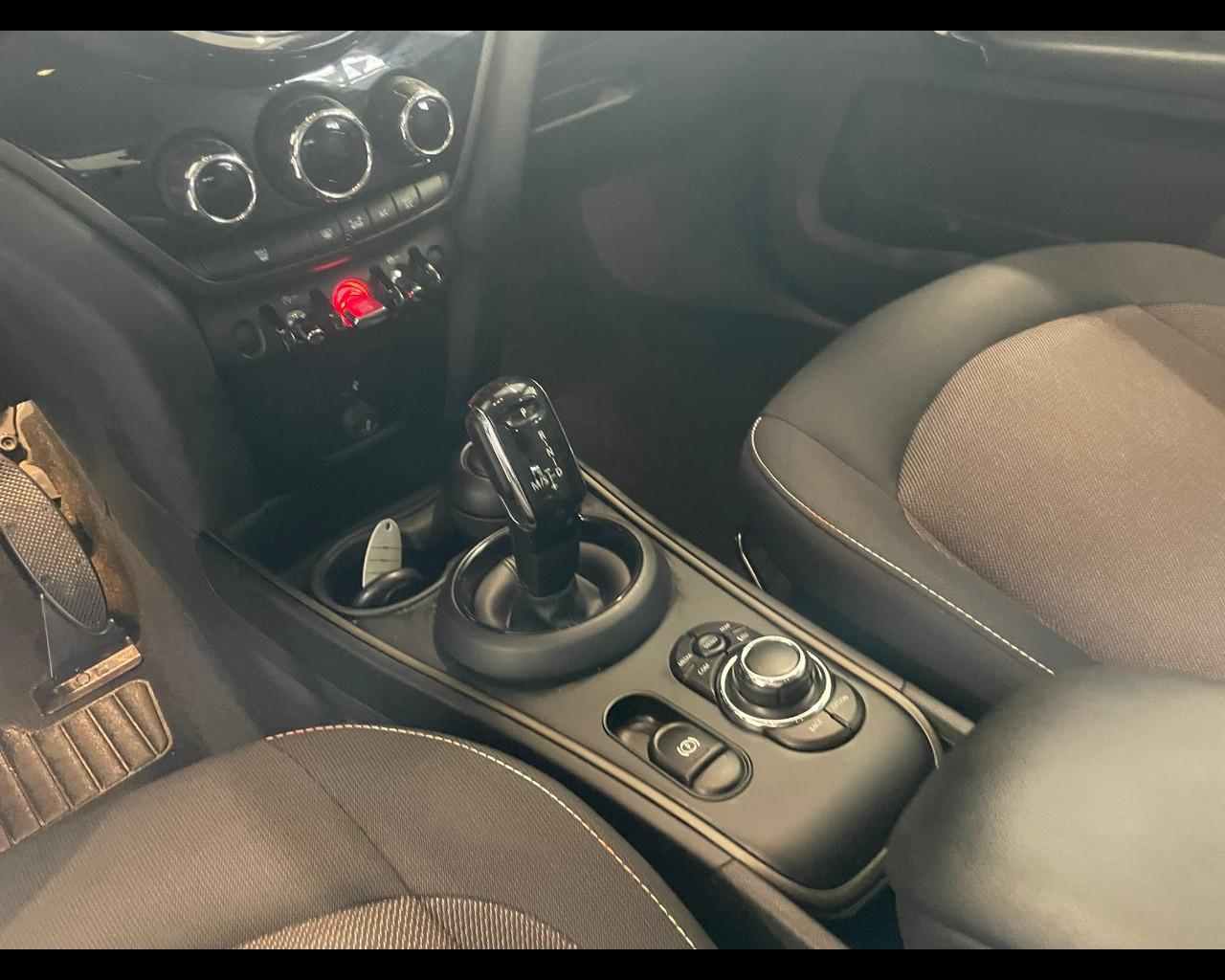 MINI Mini Countrym.(F60) - Mini 2.0 Cooper D Essential Countryman