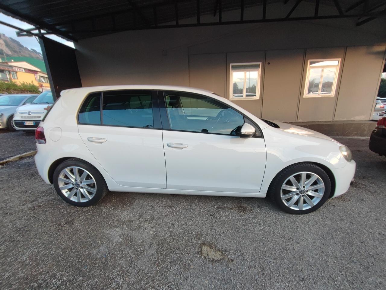 Volkswagen Golf 1.6 TDI DPF DSG 3p. Highline