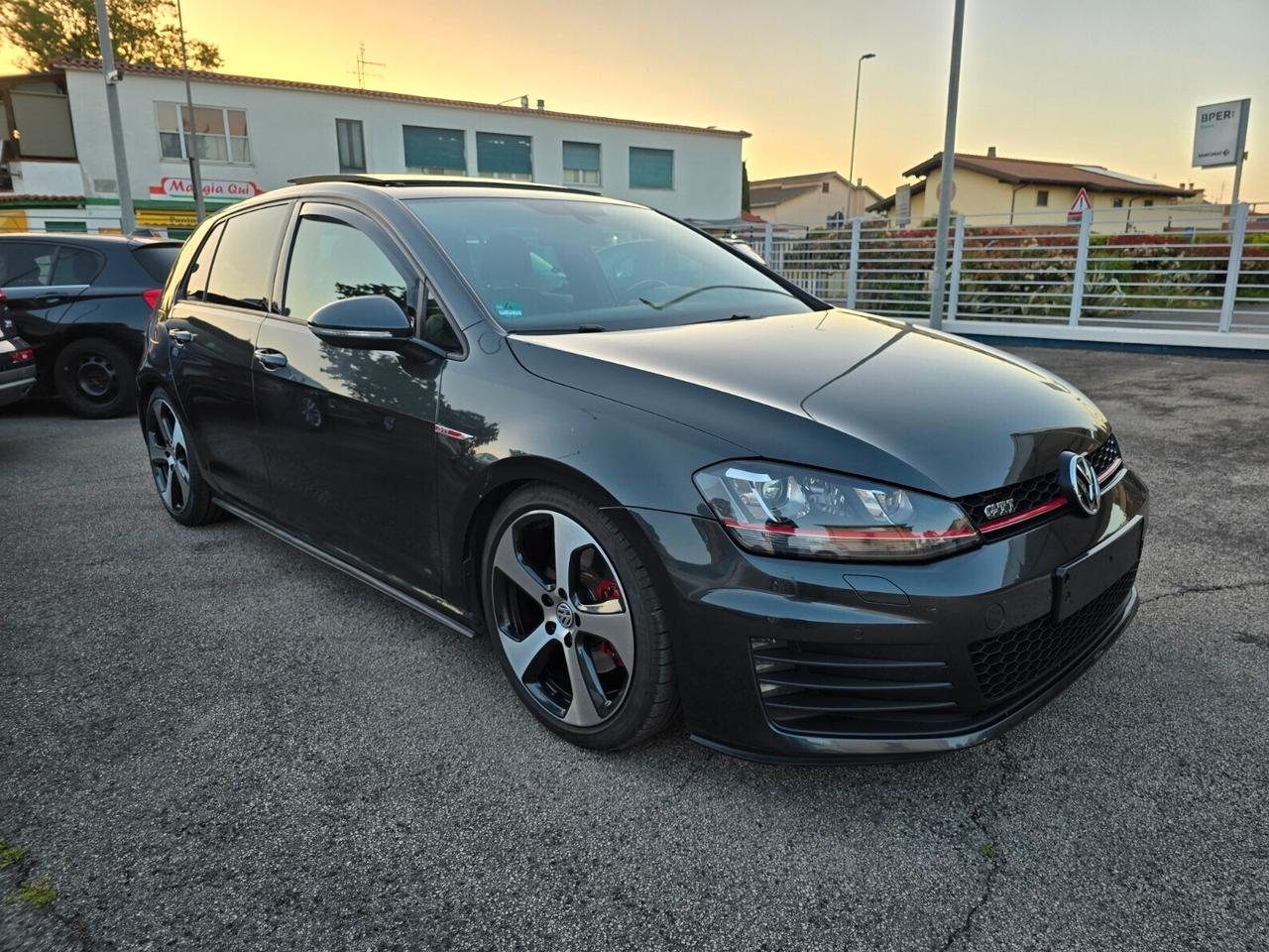 Volkswagen Golf GTI Golf GTI Performance 2.0 TSI 5p. BlueMotion Technology