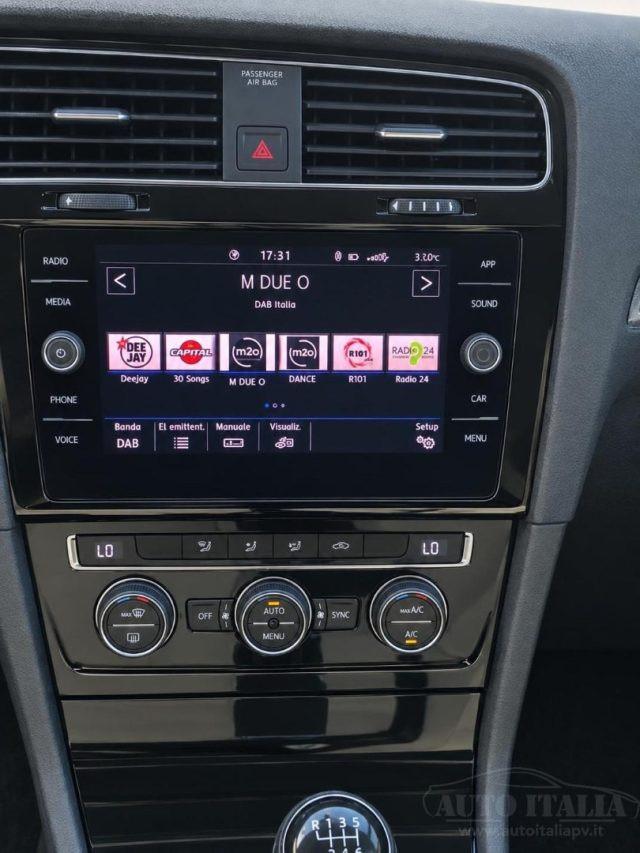 VOLKSWAGEN Golf 1.5 *R-LINE* BlueMotion Technology