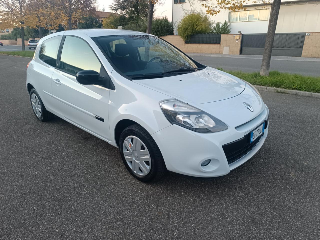 Renault Clio 1.2 benzina SOLAMENTE 69.000 KM