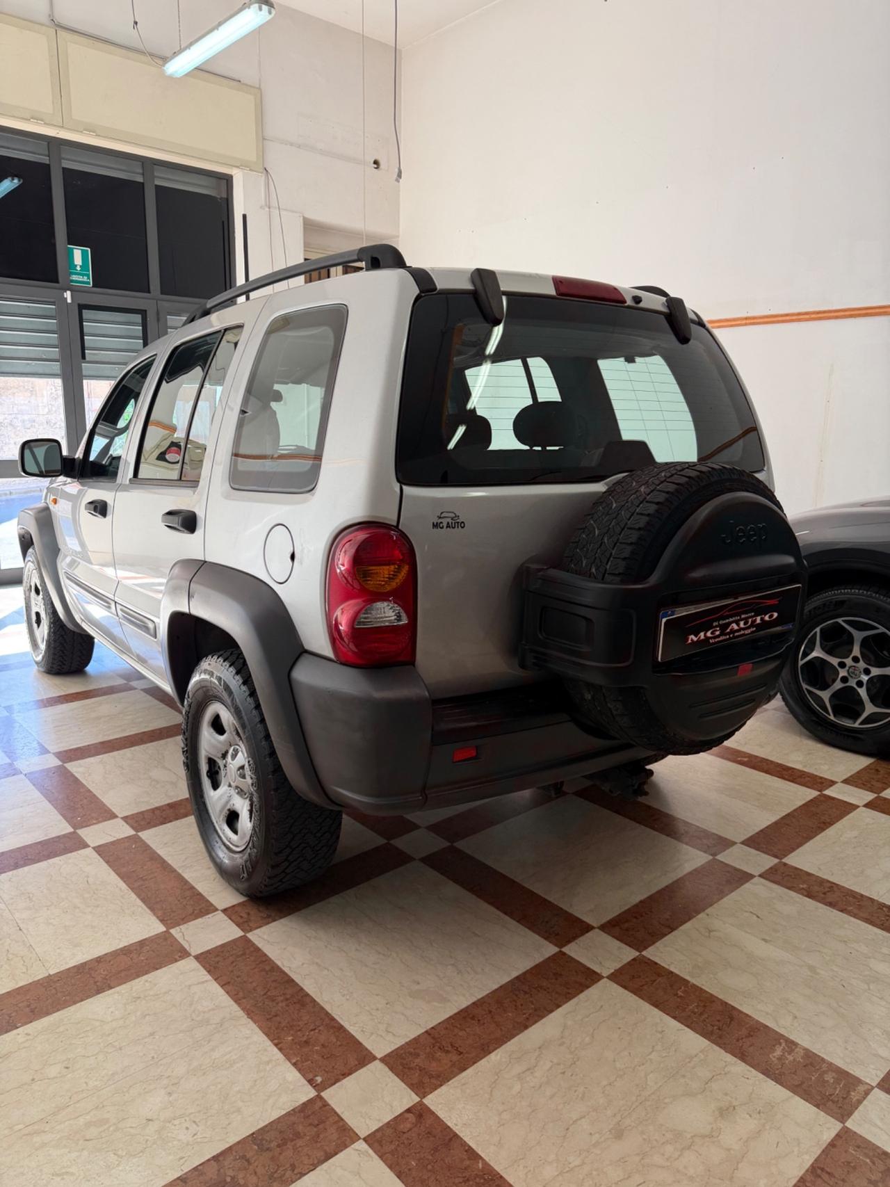 Jeep Cherokee 2.5 CRD Sport