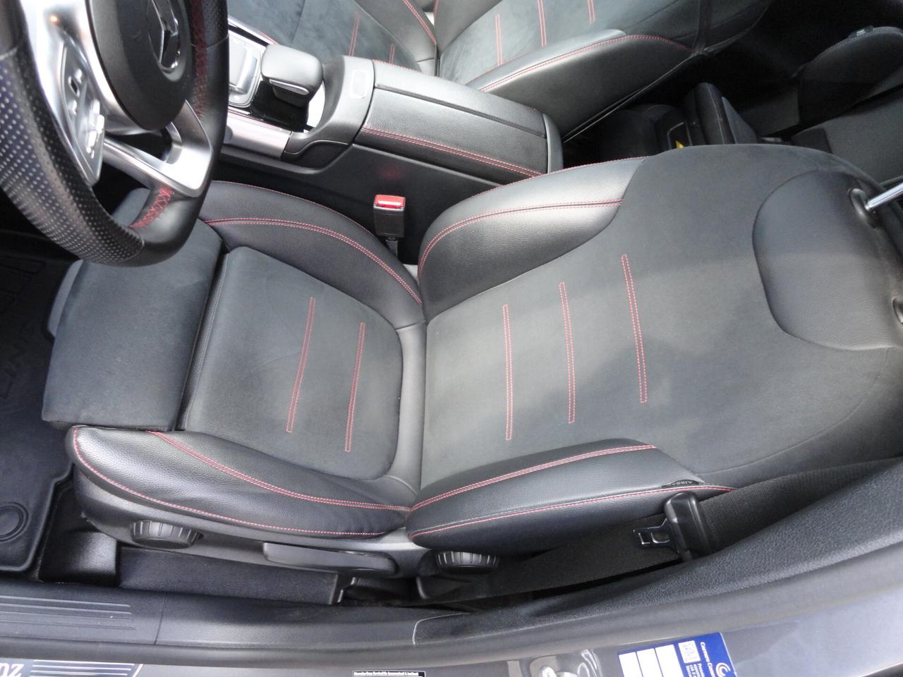 Mercedes-benz GLB 200 d Automatic Premium AMG Style con Black Pack