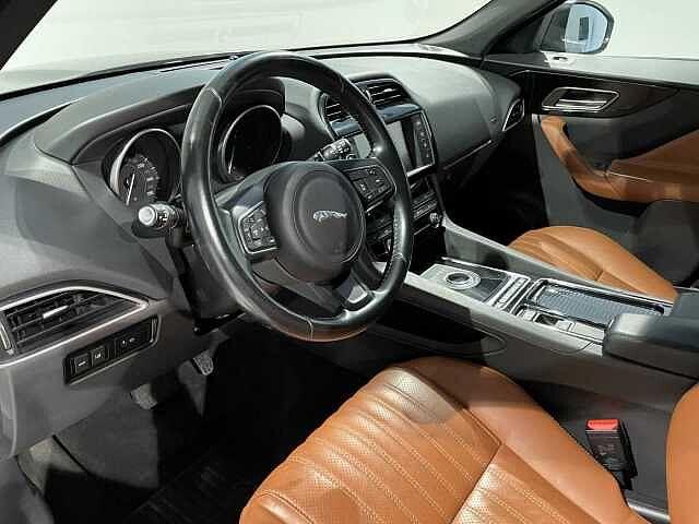Jaguar F-PACE AWD PORTFOLIO IVA ESPOSTA - SOLO OPERATORI DEL SETTORE