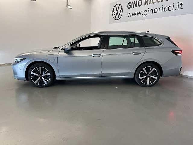 Volkswagen Passat 1.5 TSI eHybrid 204 CV DSG Business