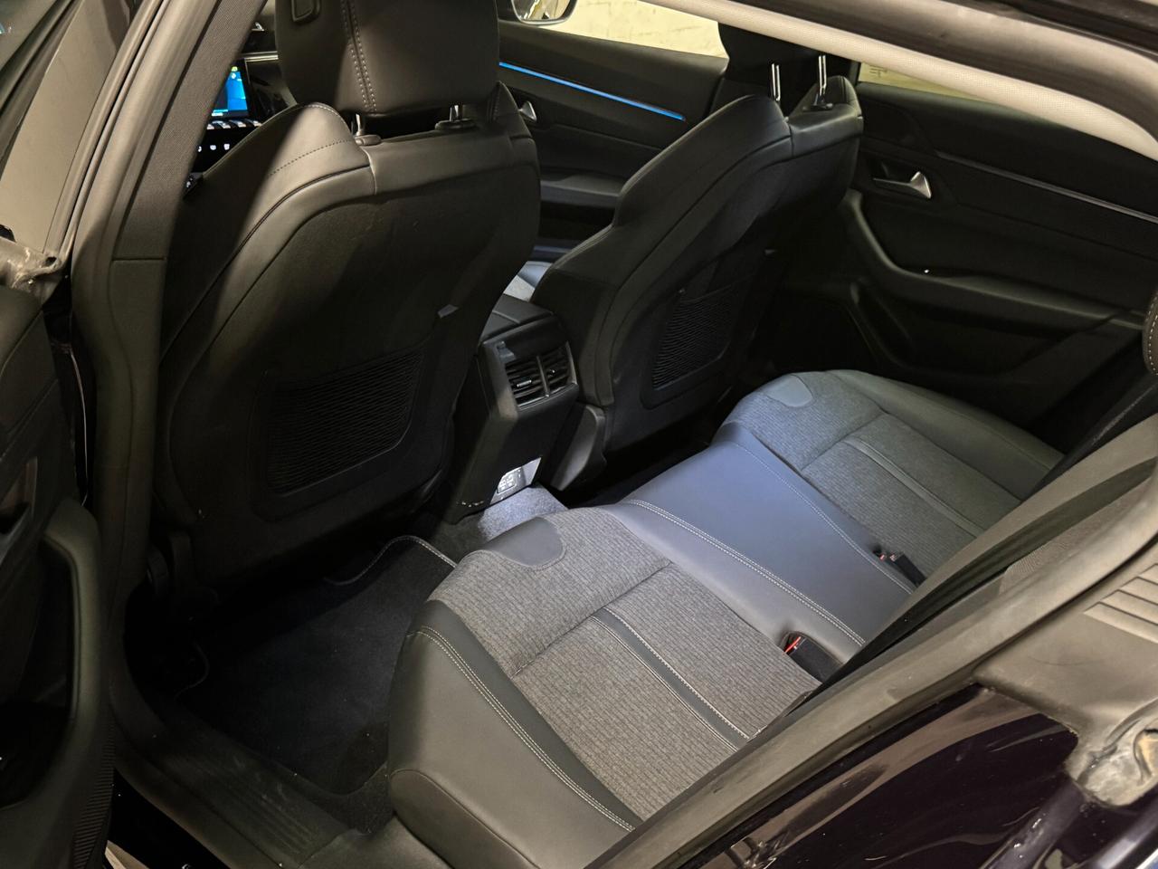 Peugeot 508 Plug-in Hybrid 225 e-EAT8 SW Allure Pack