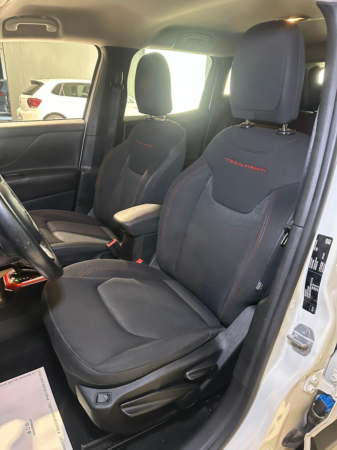 Jeep Renegade 2.0 Mjt 170CV 4WD Active Drive Trailhawk