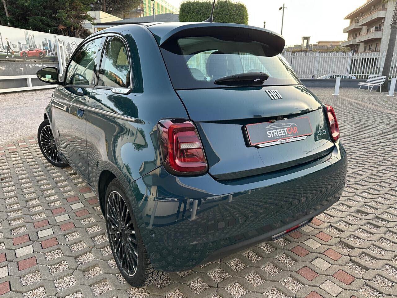 Fiat 500 500e Berlina 42 kWh La Prima By Bocelli