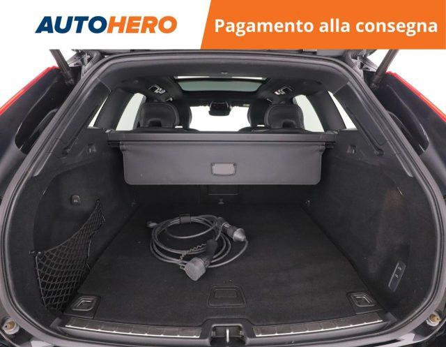 VOLVO XC60 T6 Recharge Plug-in Hybrid AWD R-design