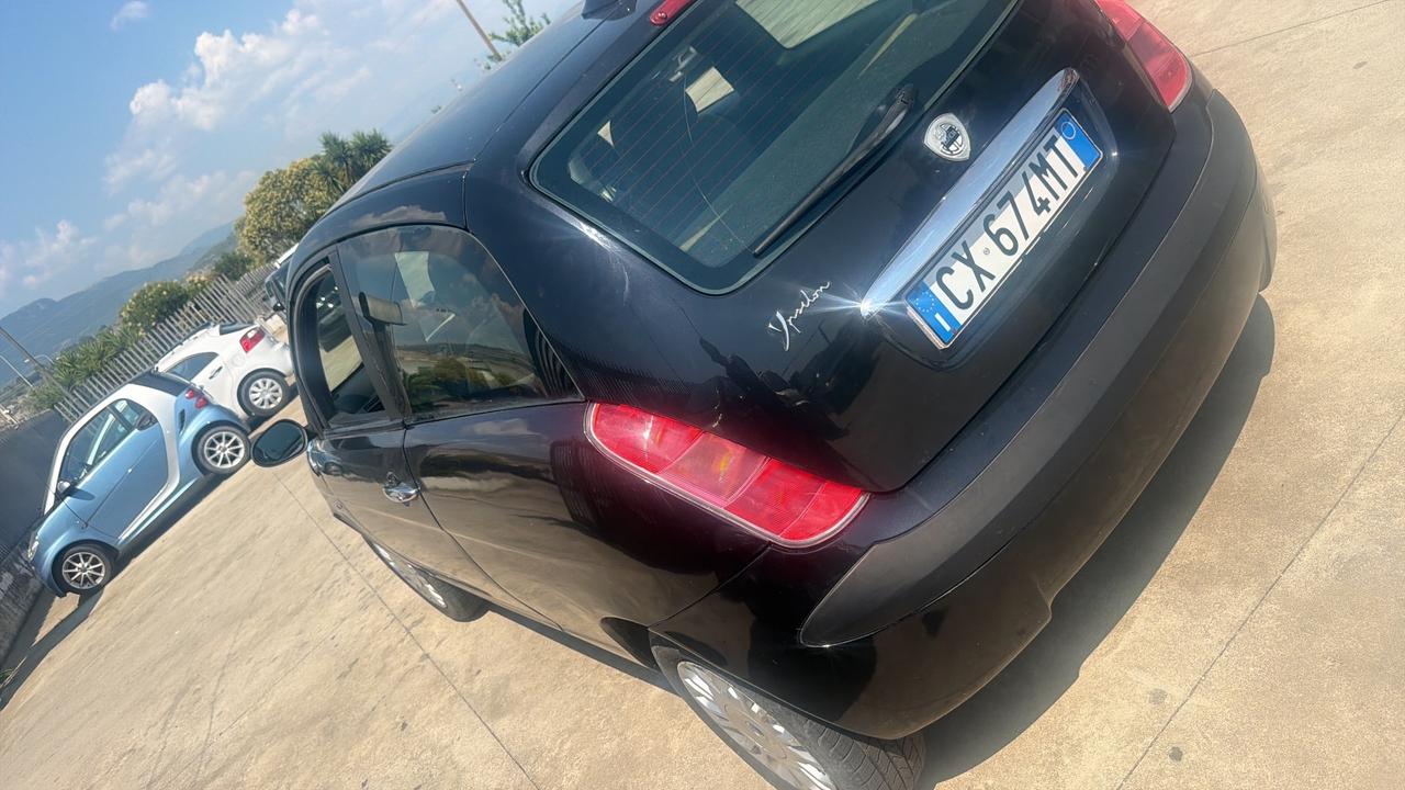 Lancia Ypsilon 1.2