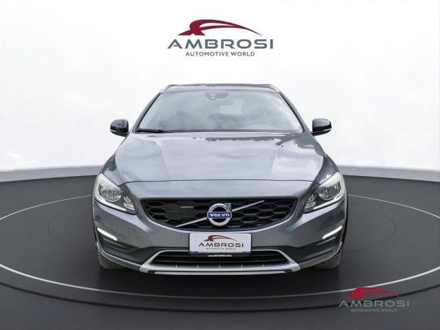 VOLVO V60 Cross Country D3