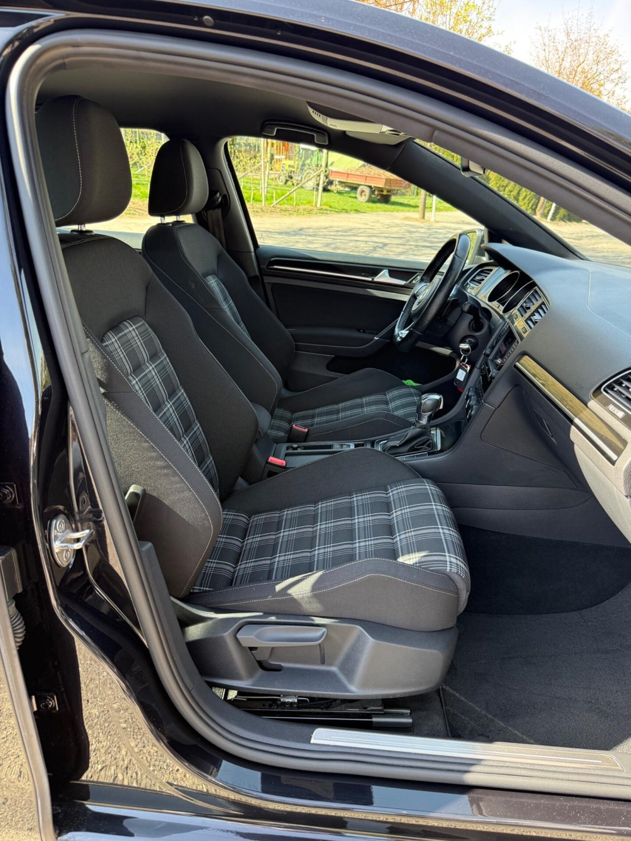 Volkswagen Cross Golf GTD 2.0 TDI DSG 5p. BlueMotion Technology