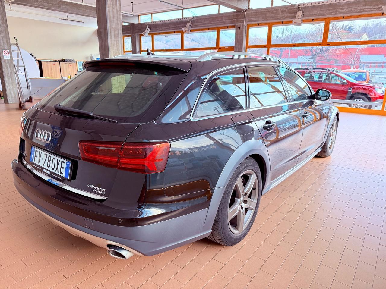 Audi A6 Allroad 3.0 TDI 320cv E6 Gancio Tr