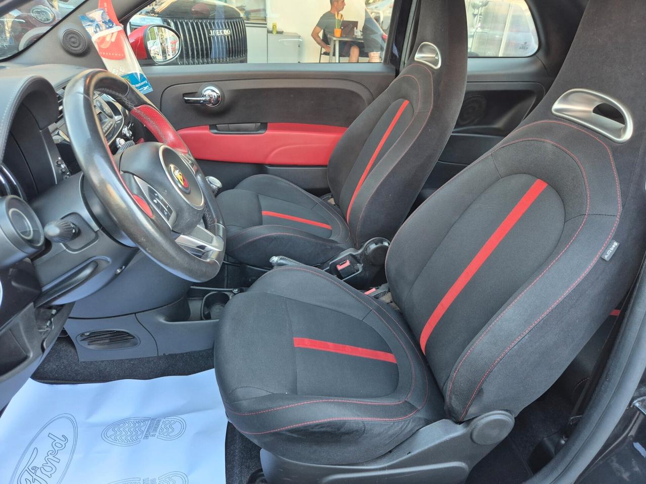 Abarth 595 1.4 Turbo T-Jet 140 CV