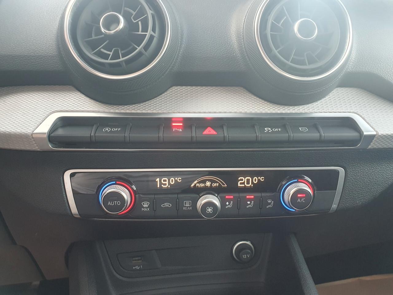 Audi Q2 35 TDI quattro S tronic Identity Black