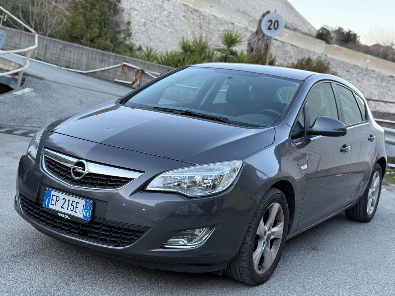 Opel Astra 1.7 CDTI 110CV 5 porte PRONTA CONSEGNA
