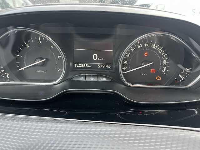 Peugeot 2008 BlueHDi 100 S&S Allure