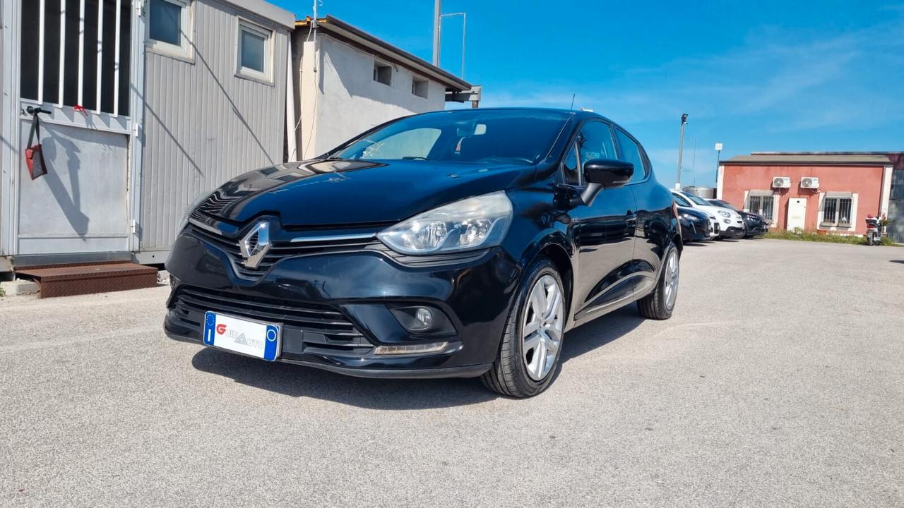 Renault Clio dCi 8V 75 CV 5 porte Duel2