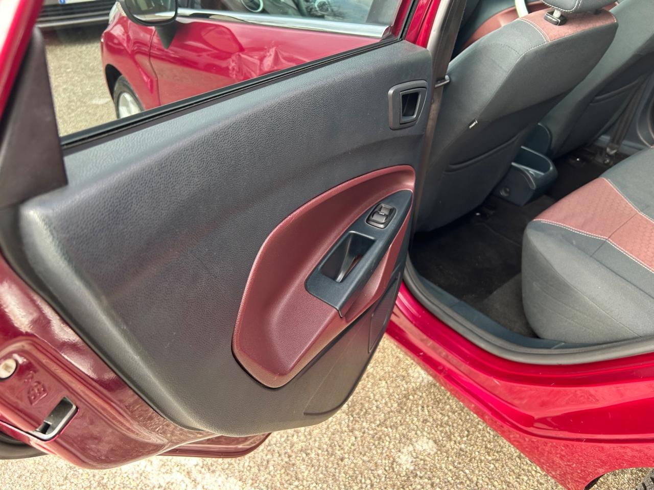 Ford Fiesta 1.4 TDCi 5p. Titanium