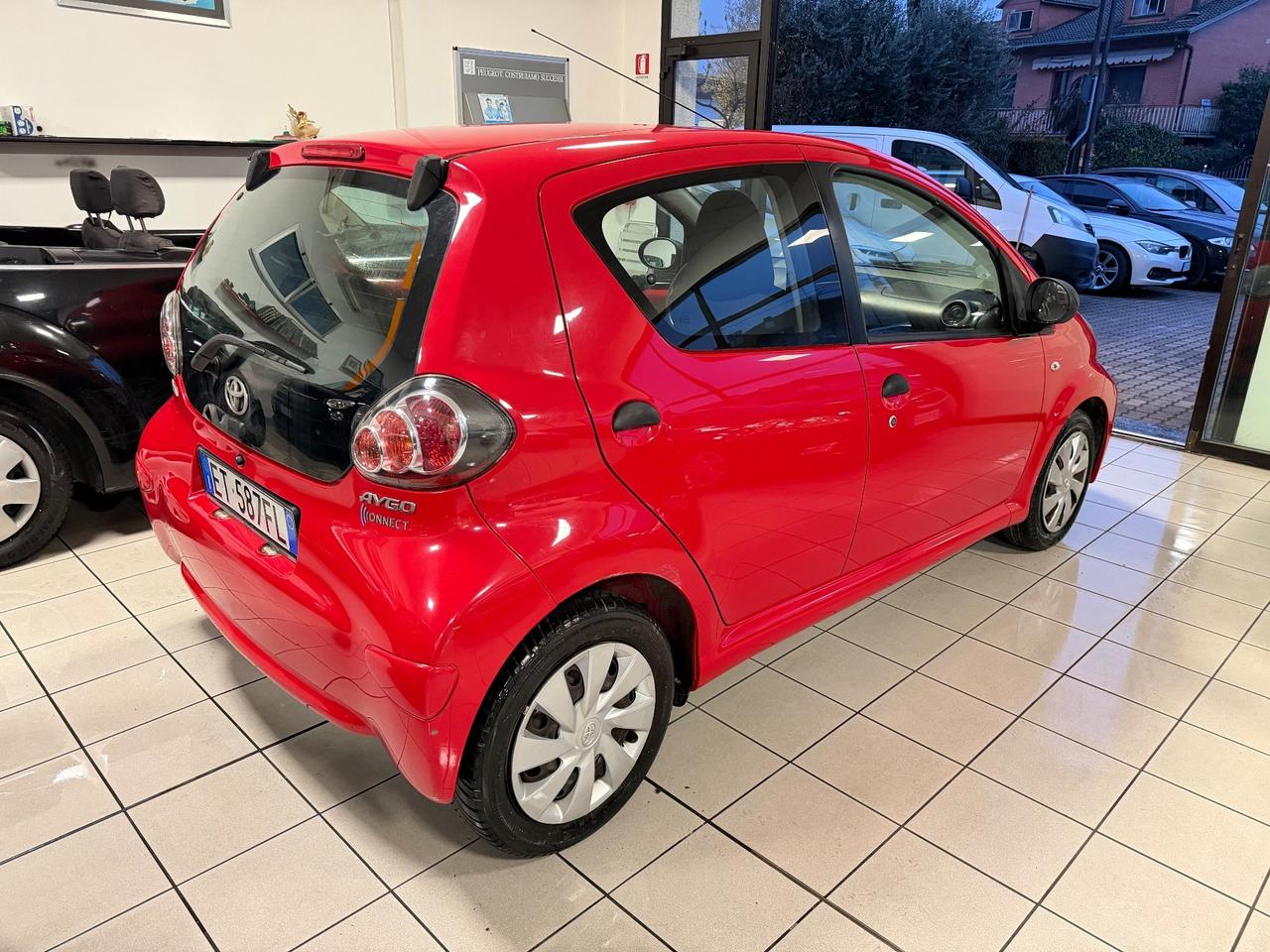 Toyota Aygo 1.0 12V VVT-i 5 porte Active Connect