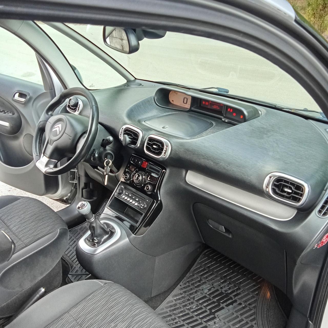 Citroen C3 Picasso 100 Exclusive E6 016