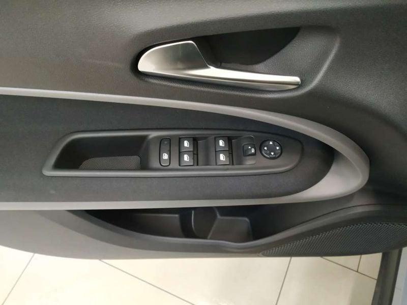 Jeep Avenger 1.2 turbo e-hybrid mhev Longitude fwd 110cv edct6