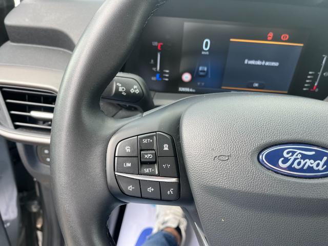 FORD Tourneo Courier 1.0 EcoBoost Titanium