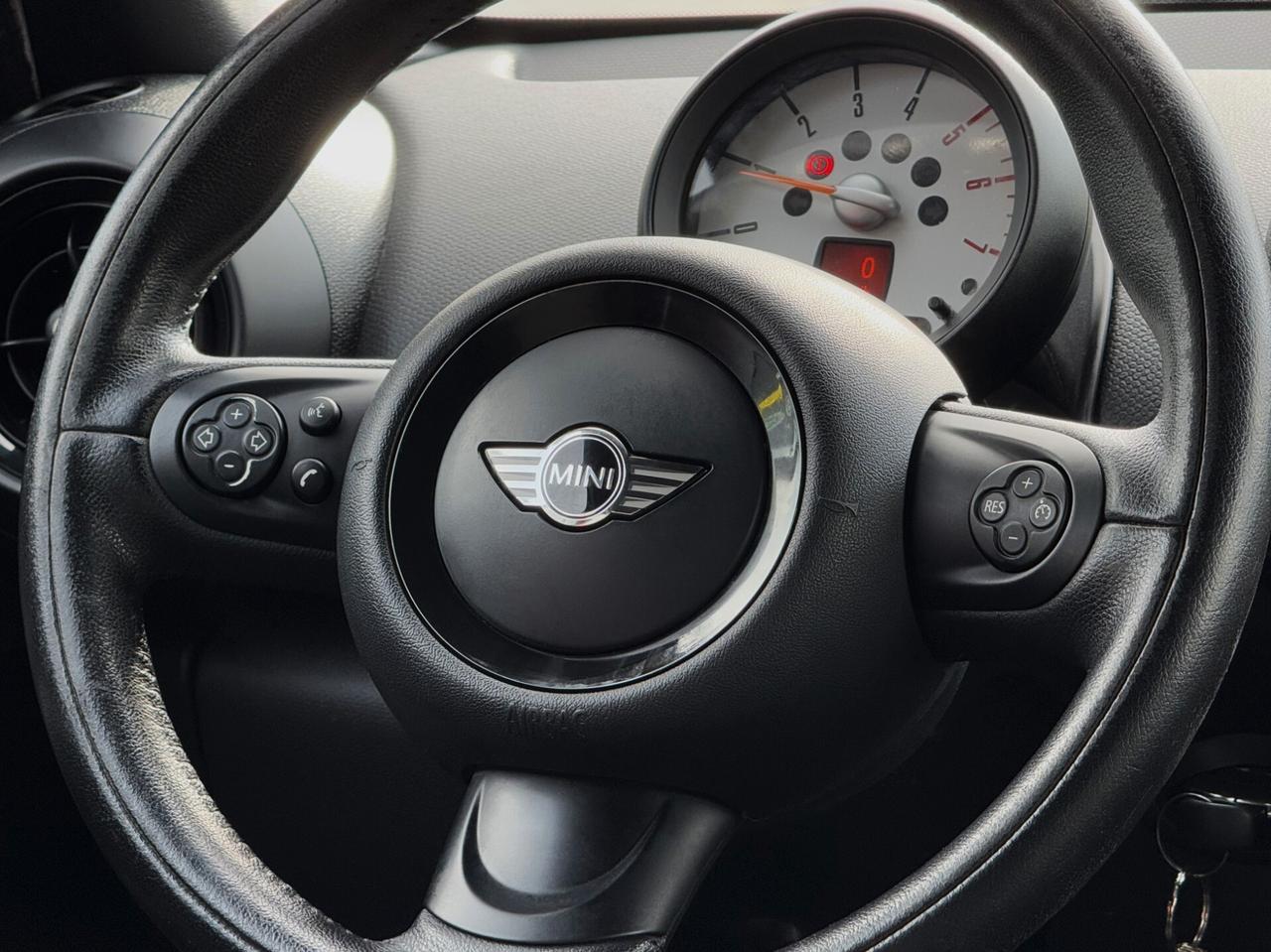 MINI Cooper D Countryman 2.0D Automatic 111CV XENON