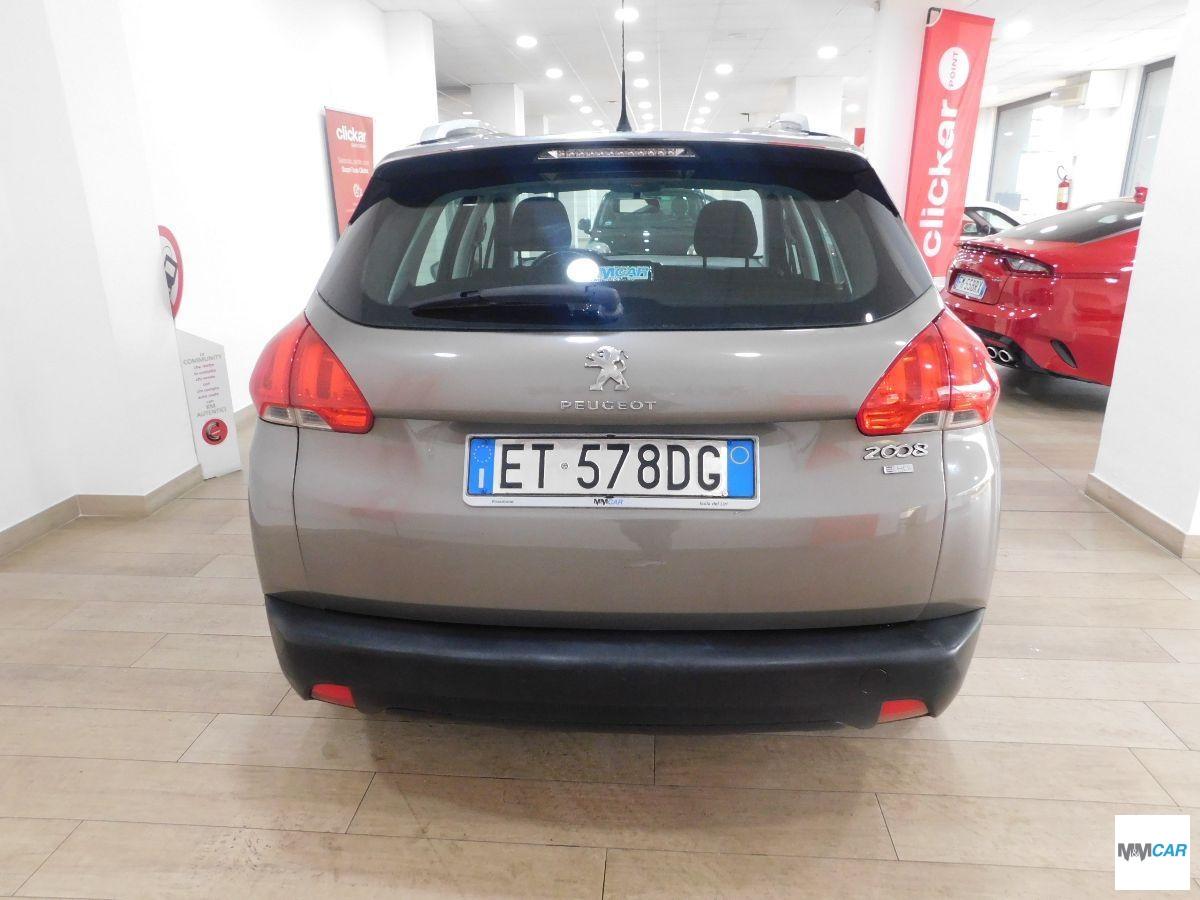 PEUGEOT - 2008 - 1.6 e-HDi 92 CV S&S robot. Allure