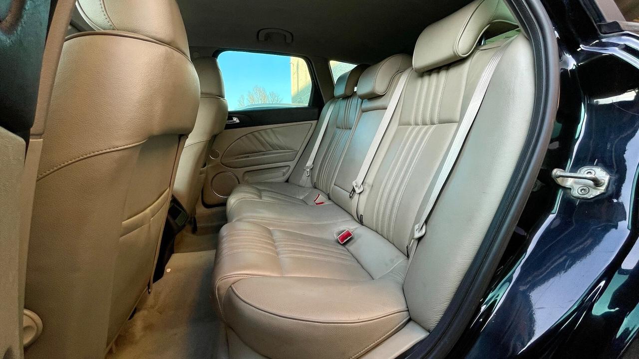 ALFA ROMEO 159 SPORTWAGON 2.4 JTDM EXCLUSIVE Q-TRONIC 200CV - PELLE, IMPIANTO BOSE