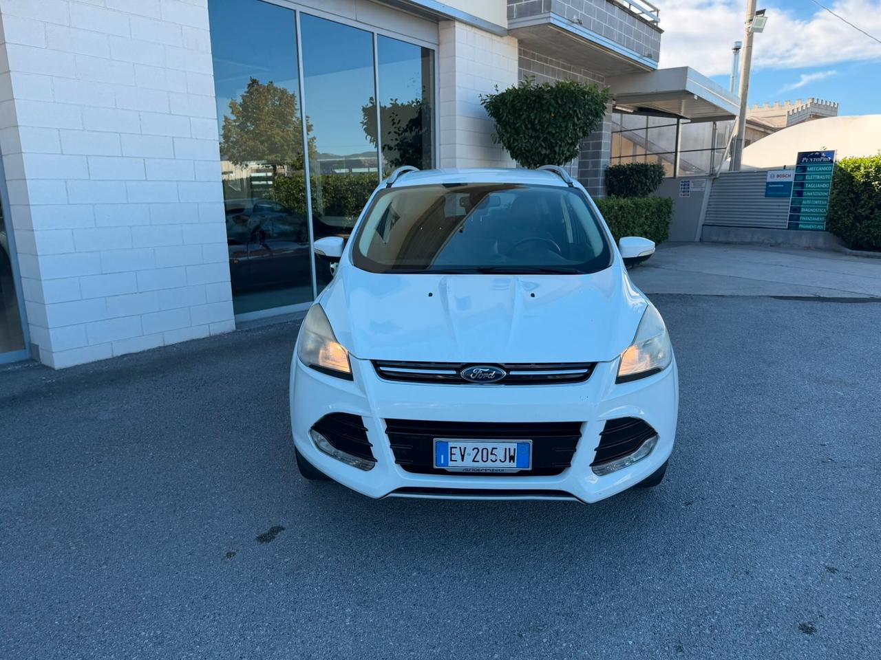 Ford Kuga 2.0 TDCI 140 CV 4WD Titanium