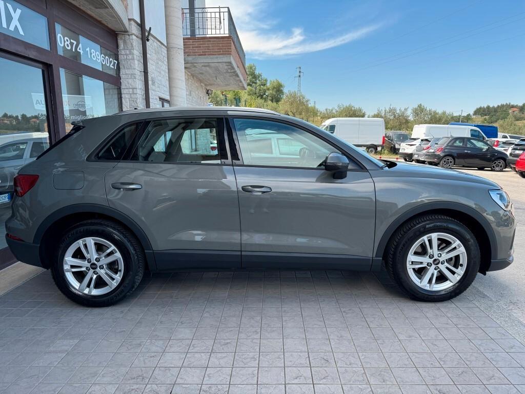 Audi Q3 35 TDI S tronic Business