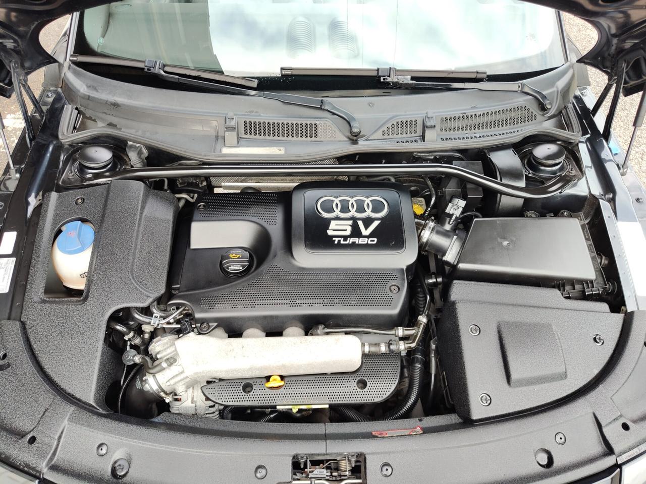 Audi TT Cabrio book service perfetta