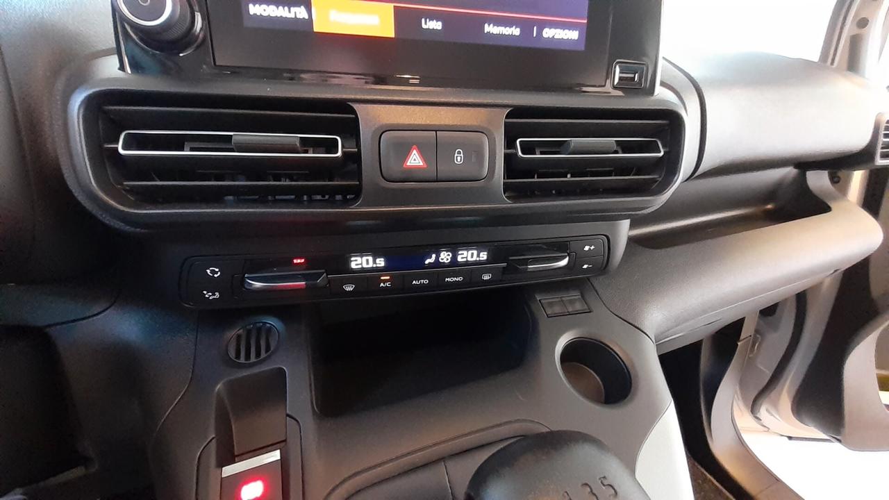 Berlingo benzina trasporto disabili pedana €6