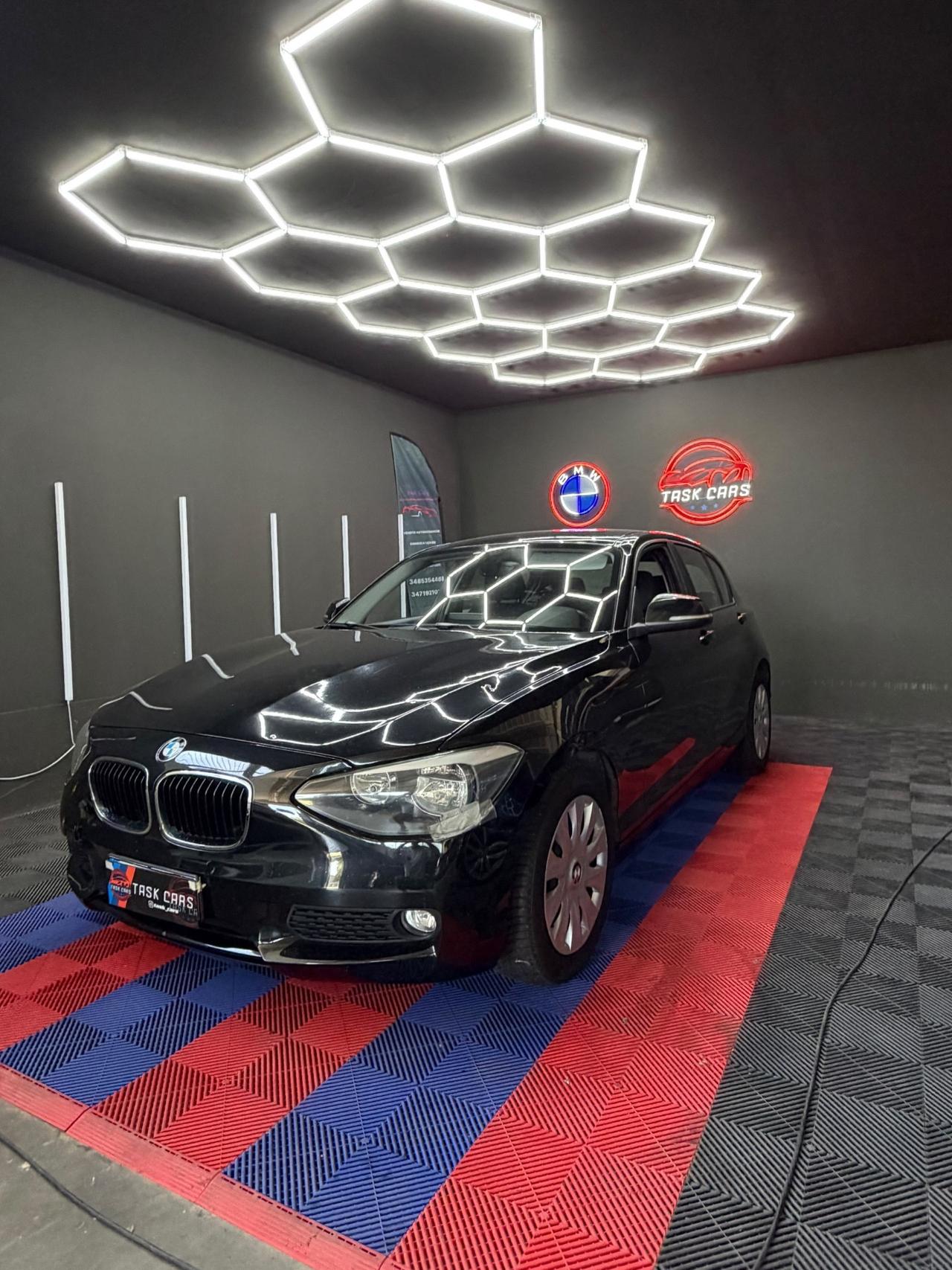 Bmw 118 118d 5p. Urban