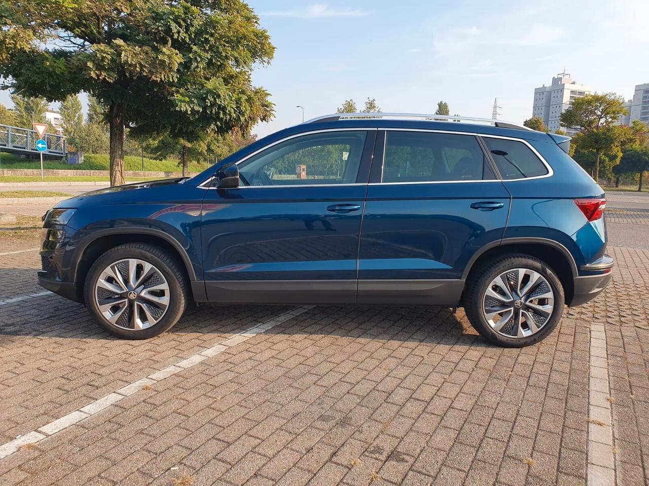 Skoda Karoq 1.5 TSI ACT DSG Style RESTYLING CON TANTI OPTIONAL - PREZZO REALE -