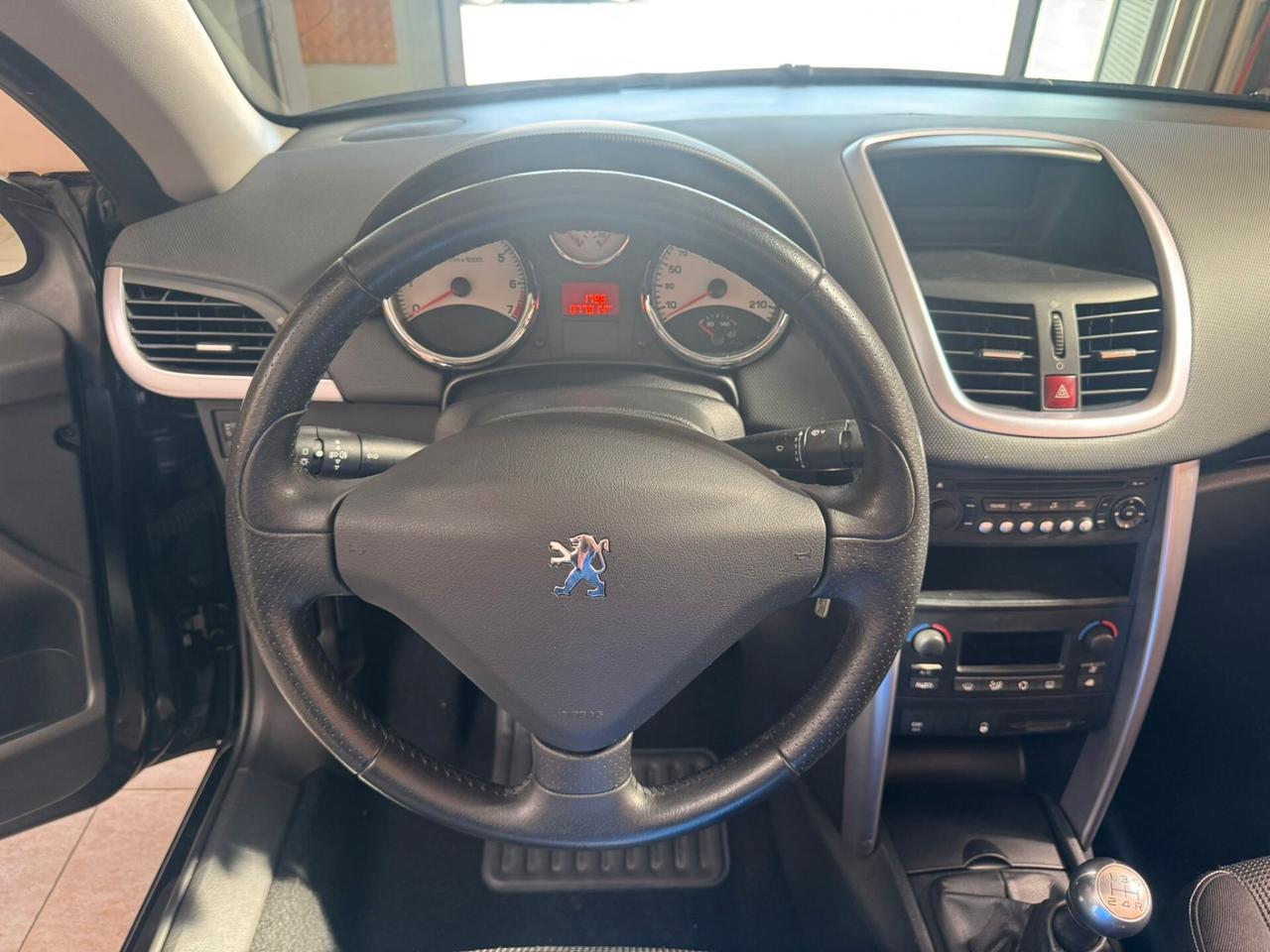 Peugeot 207 1.6 VTi 120CV CC Roland Garros