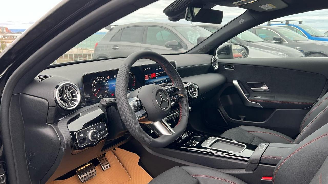 Mercedes-Benz A 180