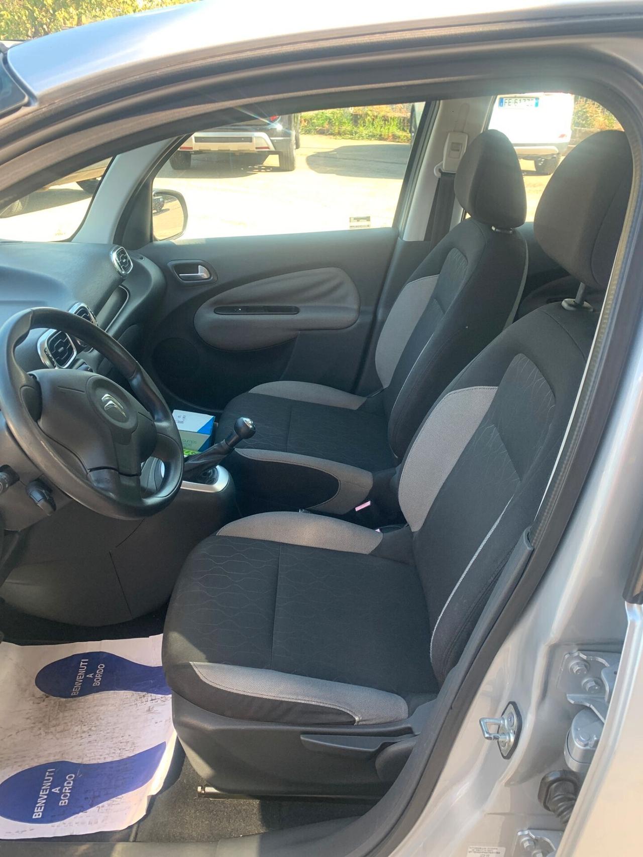 Citroen C3 Picasso tdi 1600 cc 130000 km , viene consegnata tagliandata ora, molto bella
