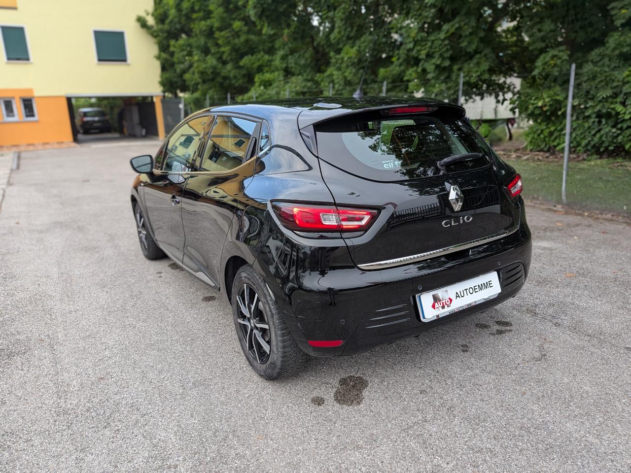 Renault Clio Moschino TCe 5 porte adatta a neopatentati