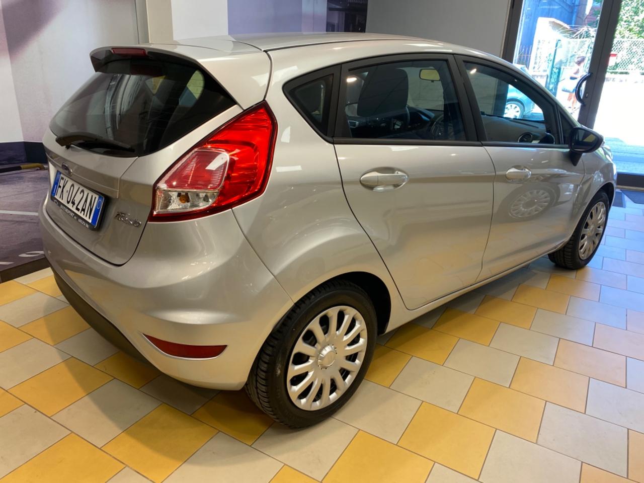 Ford Fiesta 1.5 TDCi 75CV 5 porte Business