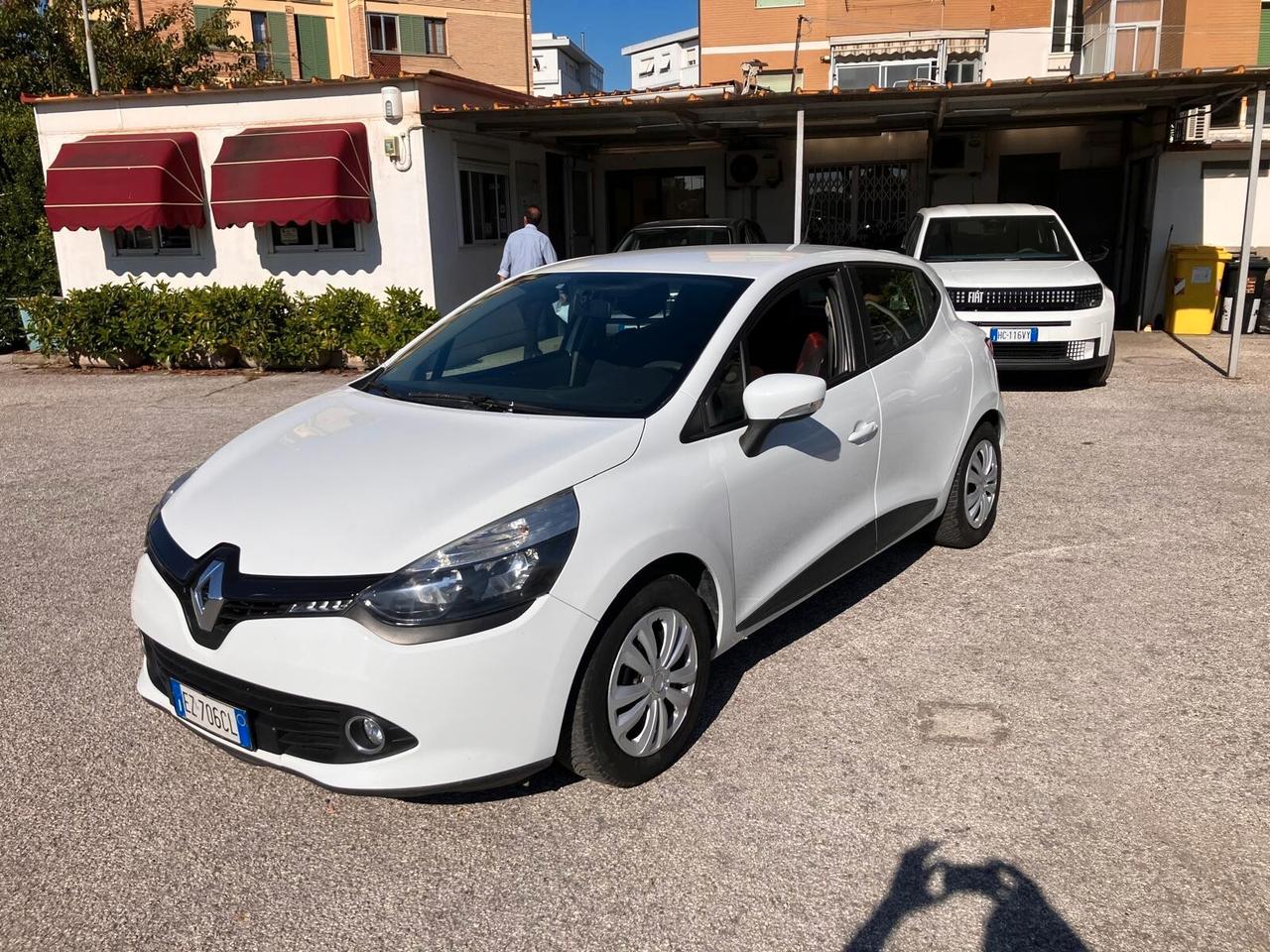 RENAULT CLIO 1.2 75cv 5 Porte Wave