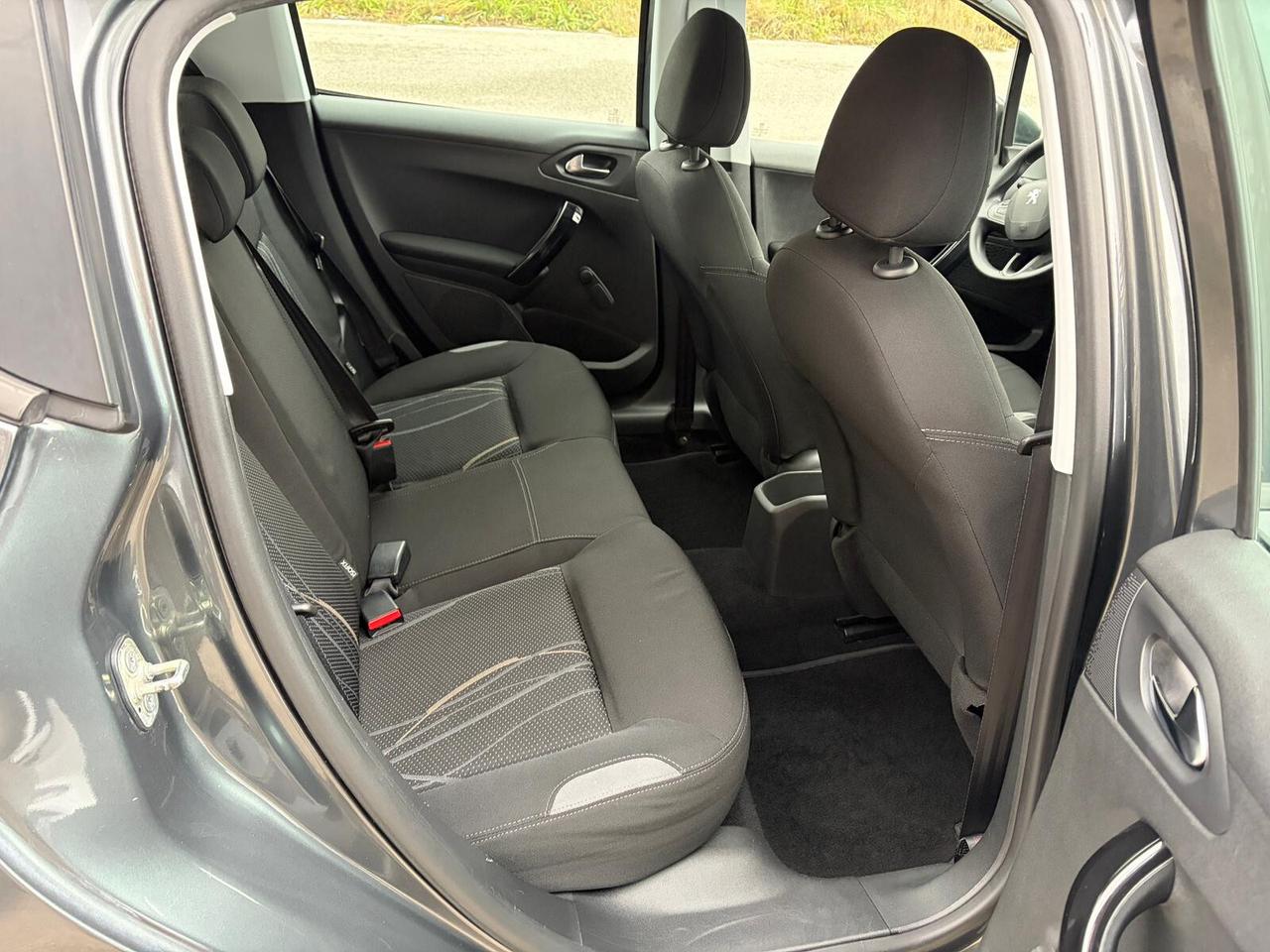 Peugeot 208 1.0 VTi 68CV 5 porte Access