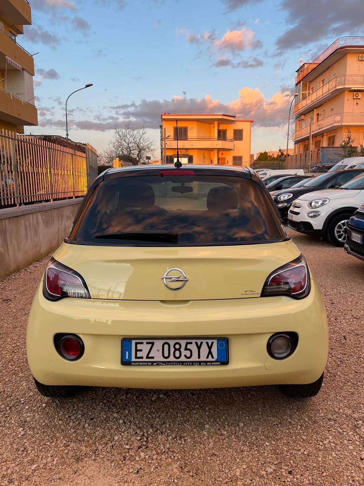 Opel Adam 1.2 70 CV Glam