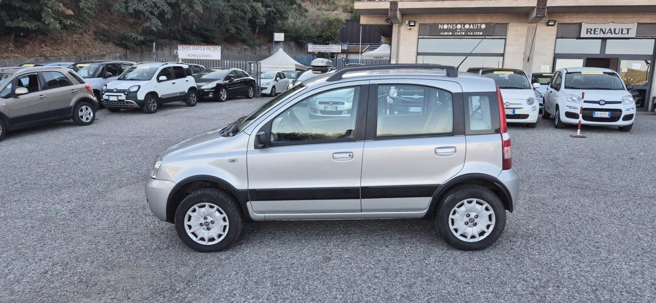 Fiat Panda 1.2 4x4 Climbing - Bella bella bella