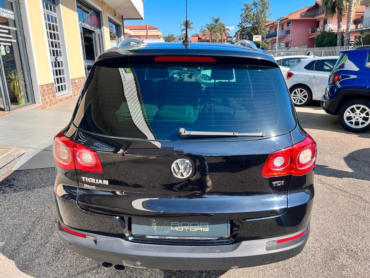 Volkswagen Tiguan 2.0 16V TDI DPF tiptronic Sport & Style (18°)
