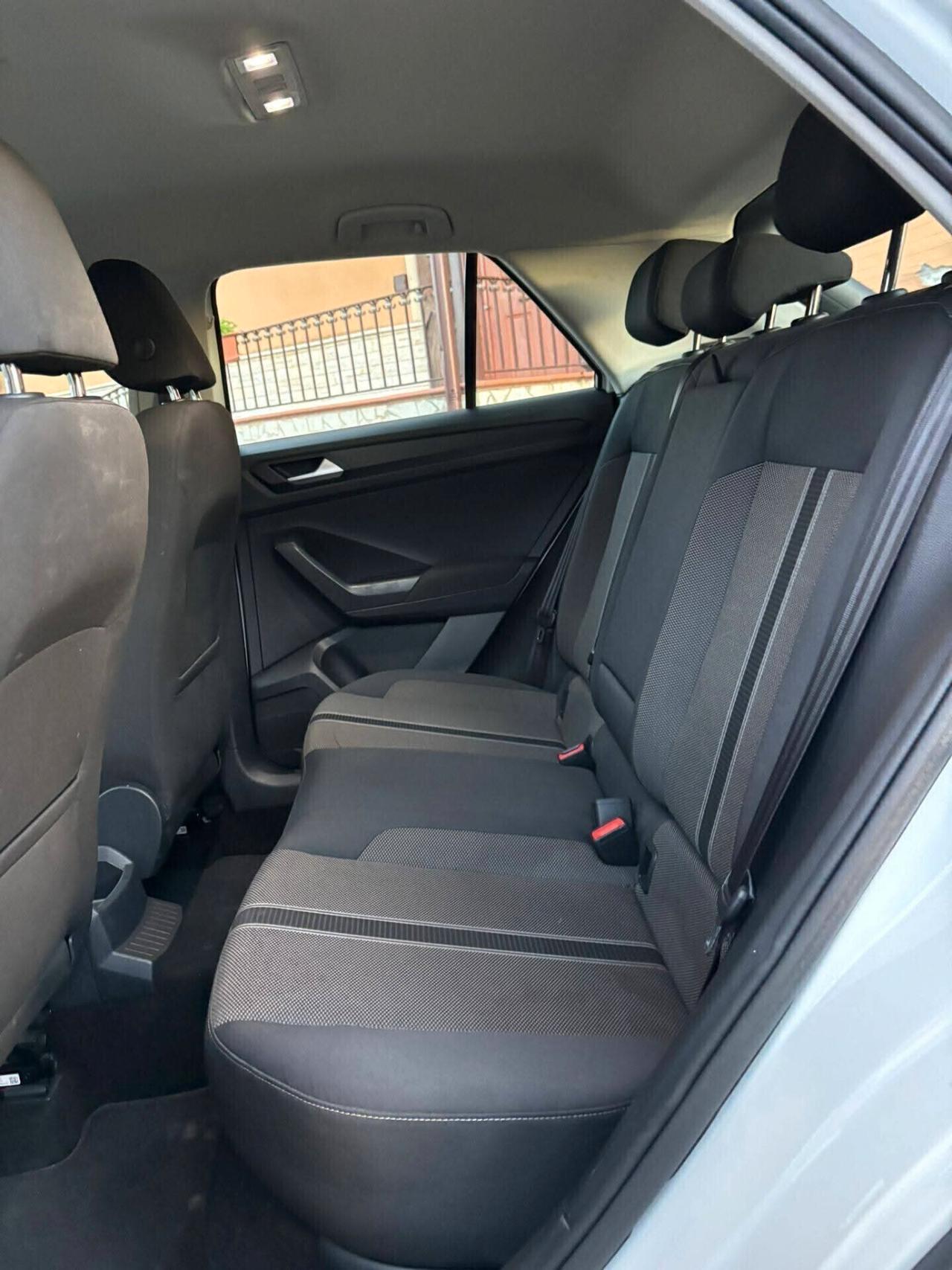 Volkswagen T-Roc 1.6 TDI BlueMotion Technology/*