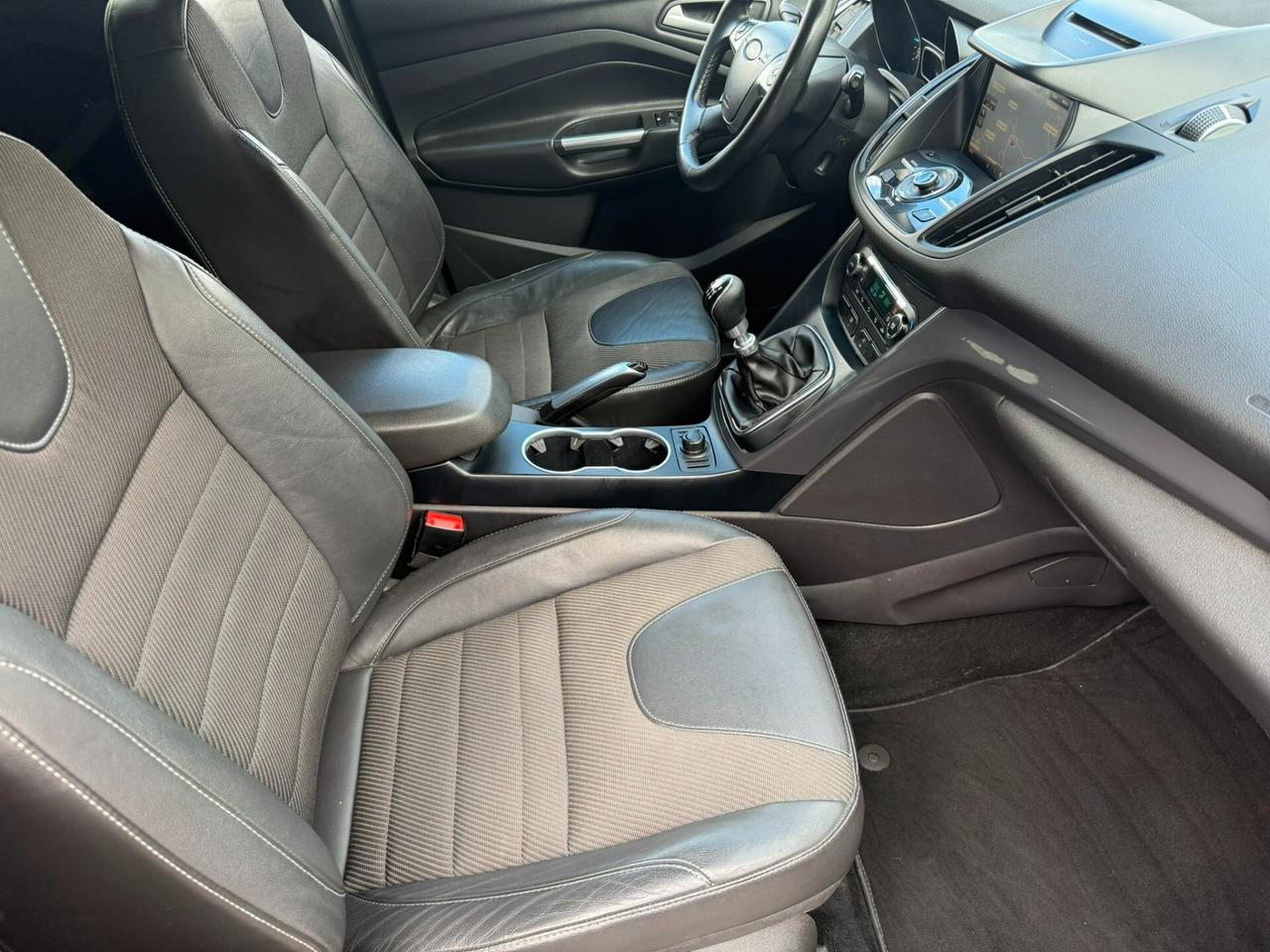 Ford Kuga 2.0 TDCI 150 CV S&S 4WD Titanium