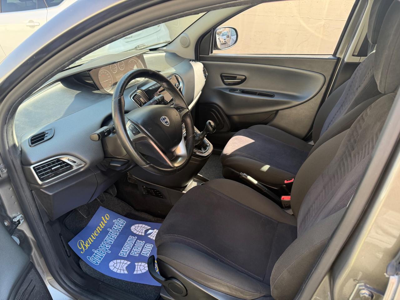 Lancia Ypsilon 1.3MJT 95CV - 2015