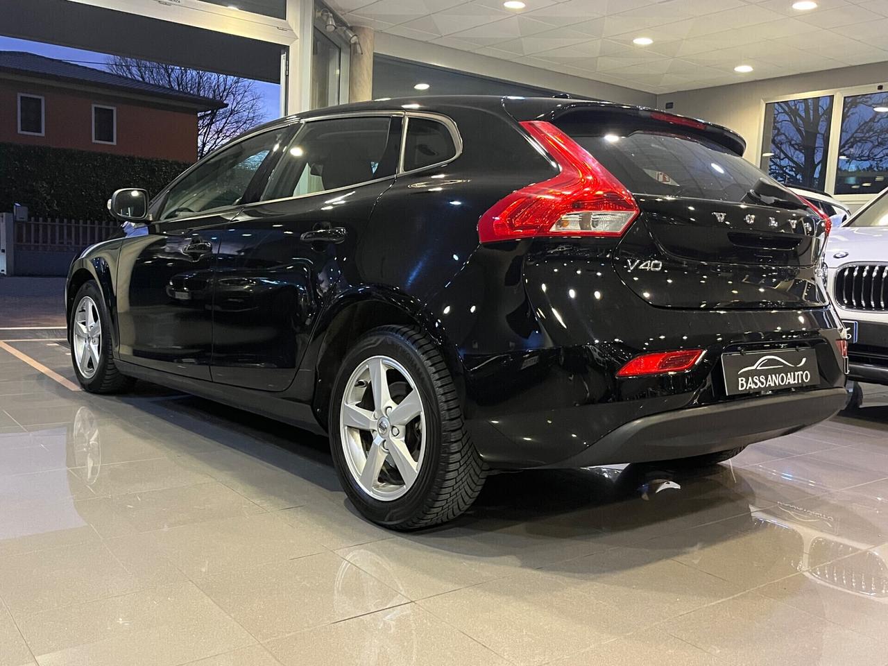 Volvo V40 2.0 d2 Business 2018 !!